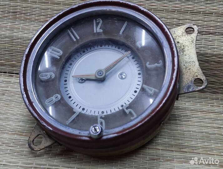 Часы для автомобиля 