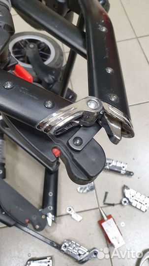 Ремонт механизма складывания детской коляски Adame