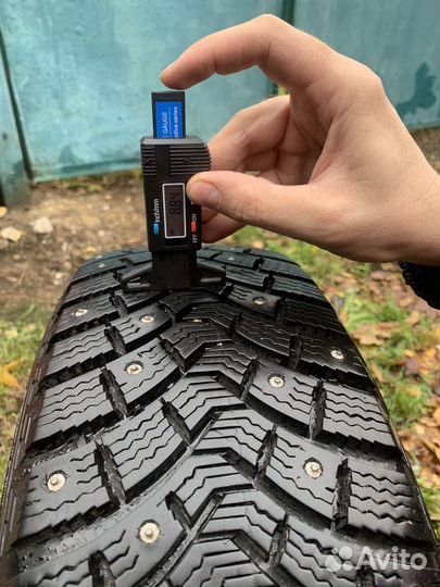 Комплект колеса на Hyundai Solaris