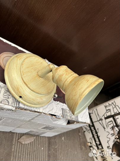 Светильник настенный