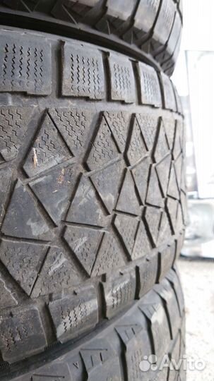 Bridgestone Blizzak DM-V2 285/60 R18 116