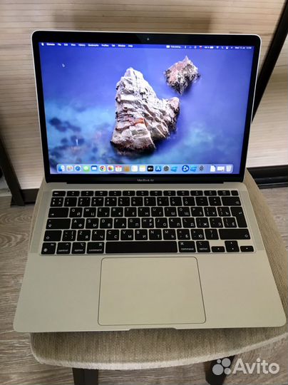 Apple macbook air 13 2022 m1 16/512 8GPU новый