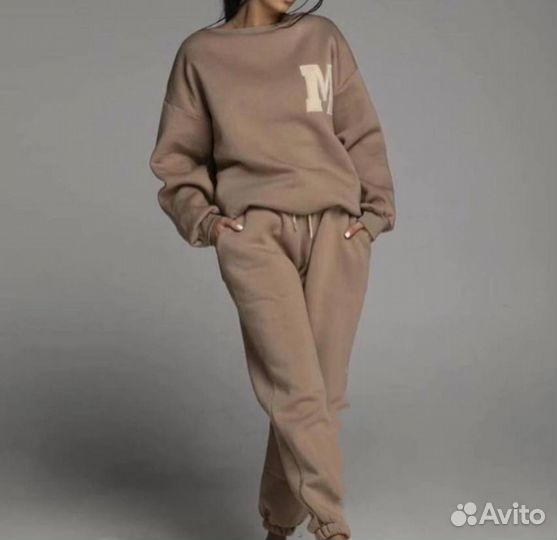 Спортивный костюм женский