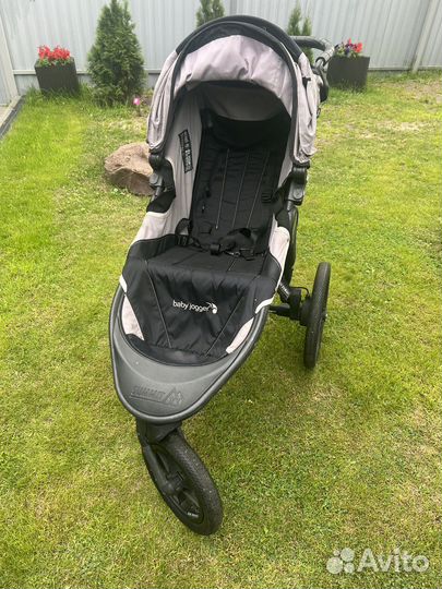 Коляска детская беговая Baby Jogger Summit X3
