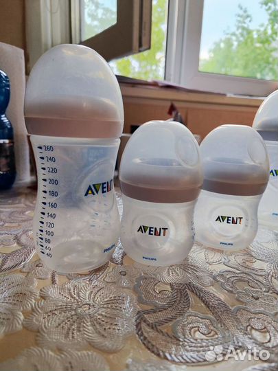 Бутылки для кормления Avent