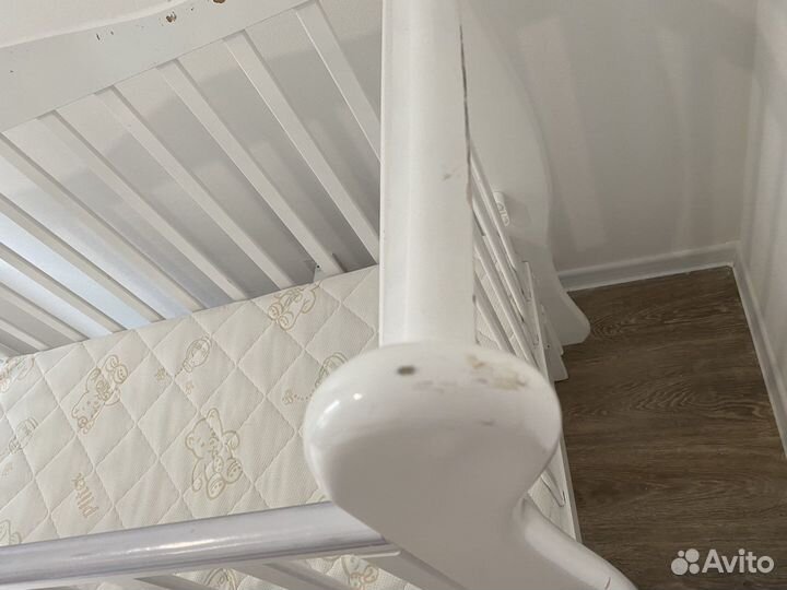 Детская кроватка+автоукачиватель(матраса уже нет)