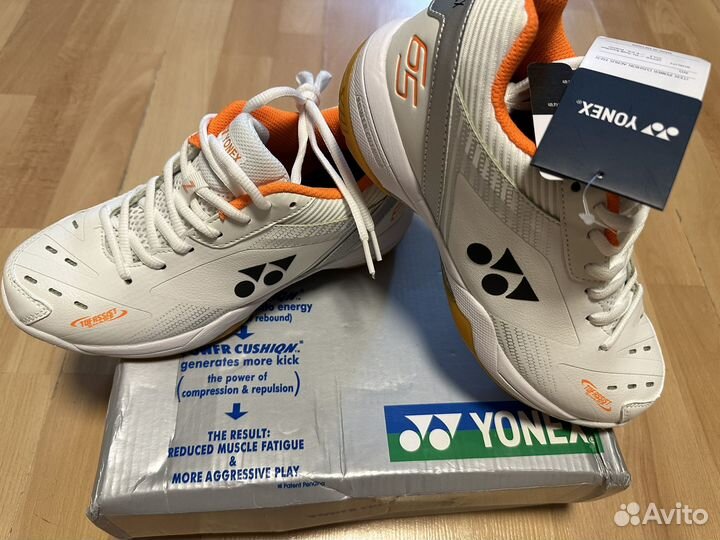 Yonex Кроссовки женские