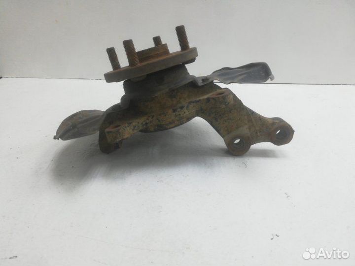 Кулак поворотный передний правый Toyota Corolla