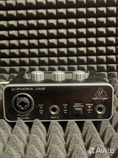 Звуковая профессиональная карта Behringer UM2