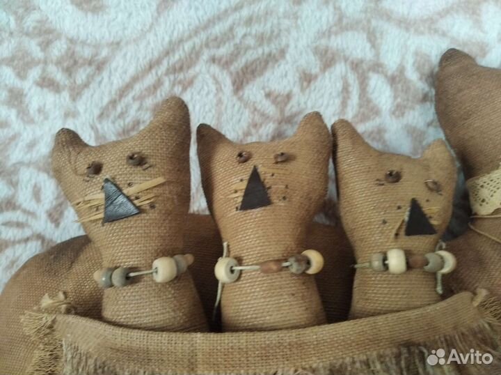 Кофейная игрушка Кошка с котятами