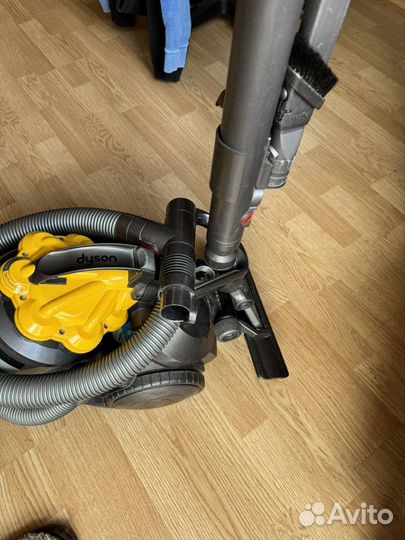 Пылесос Dyson на разбор