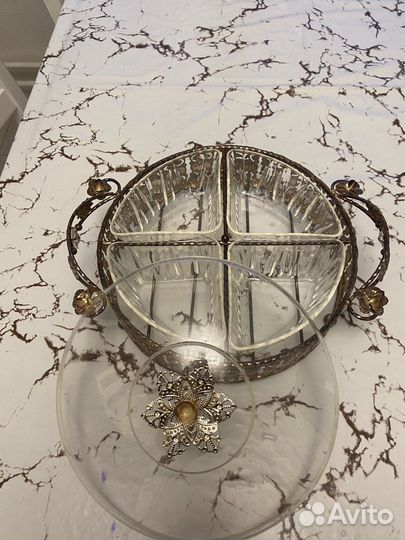 Менажница с крышкой