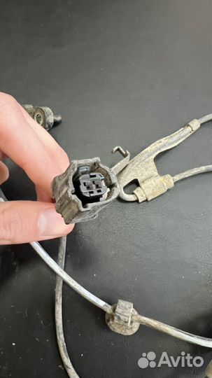 Датчик ABS toyota RAV4 передний левый