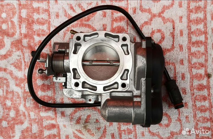 Дроссельная заслонка m111 w202/w124