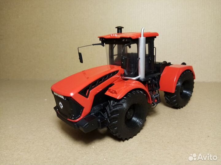 Макет трактора кировец К-7М