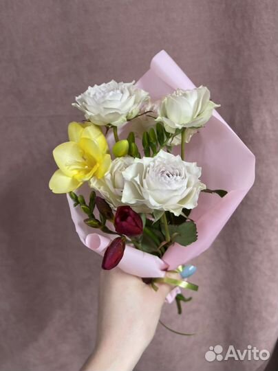 Живые цветы букеты/букет цветов