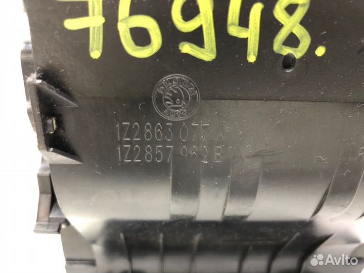 Пепельница передняя Skoda Octavia лифтбек 1.9 2010