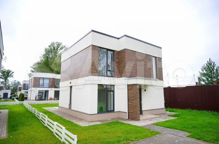 Коттедж 147 м² на участке 4,2 сот.