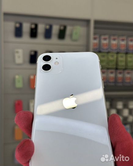 iPhone 11, 64 ГБ