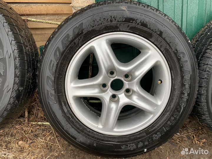 Продам литье с резиной два комплекта