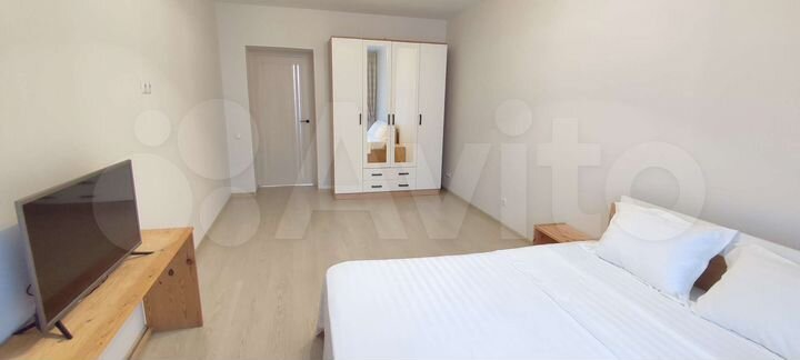 1-к. квартира, 43 м², 2/9 эт.