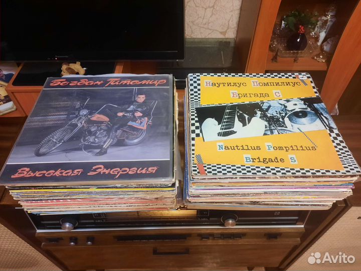Коллекция виниловых пластинок,радиола Симфония-003