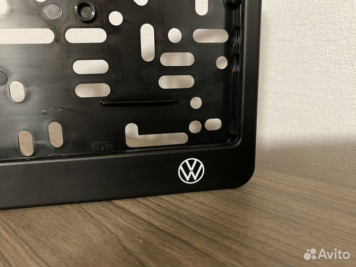 Рамка гос номера Volkswagen оригинал (к-кт 2шт)