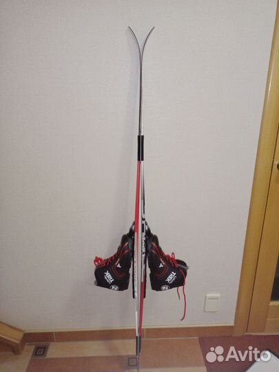 Беговые лыжи и Ботинки в подарок к лыжам