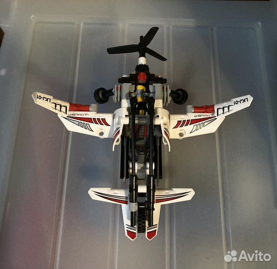 Lego Technic «сверхлёгкий вертолёт»