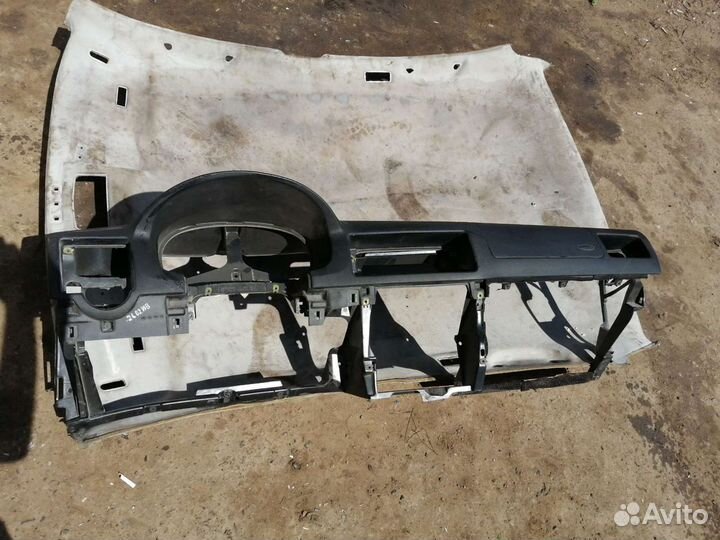 Торпедо панель приборов Volkswagen Golf 4