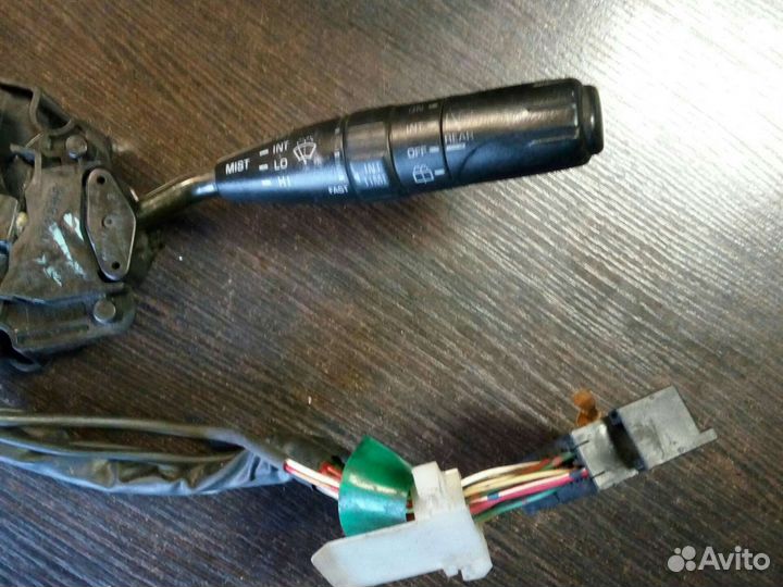 Тойота карина е подрулевой переключатель седан