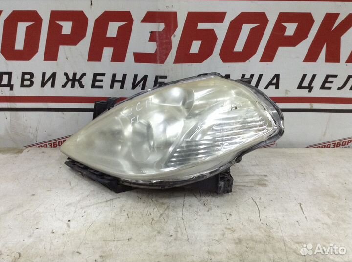 Фара левая Nissan Tiida Latio (C11) I (2004-2007)