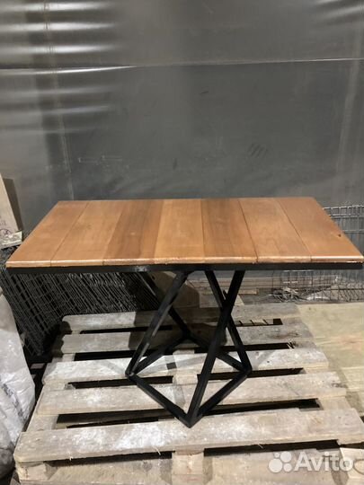 Столик в стиле лофт