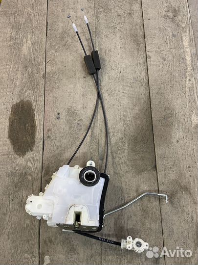 Замок двери honda fit