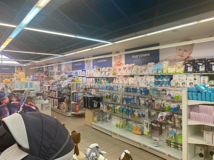 Сдам торговое помещение, 552 м²