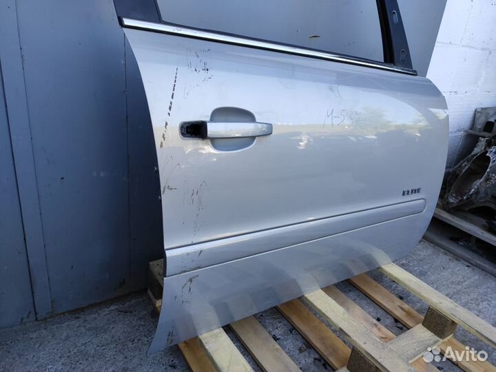 Дверь передняя правая на Opel Zafira B Z163