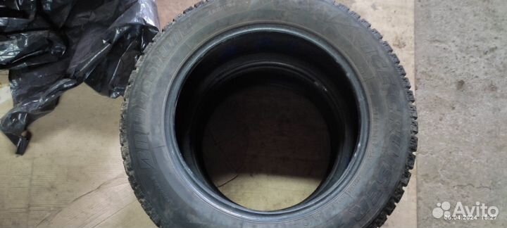 Bridgestone WT17 215/60 R16