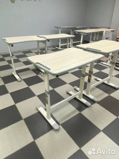 Растущая парта и стул