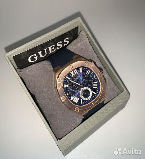 Оригинальные мужские часы guess