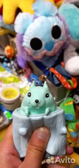 Игрушка Антистресс Фуфлик Белочка в Бревне Пеньке