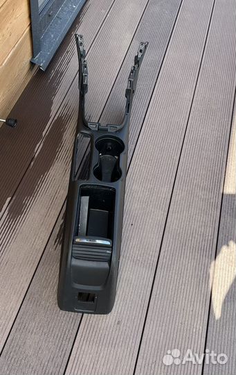 Продам консоль центральную Opel Mokka