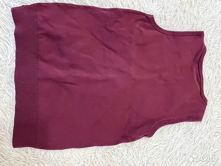 Бордовая жилетка