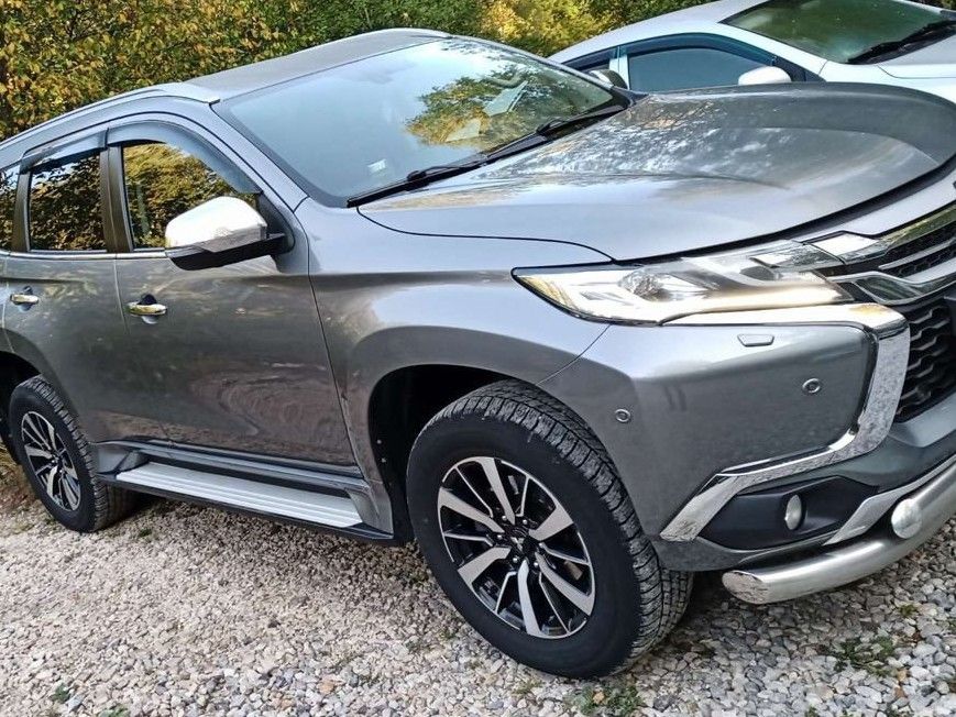 Mitsubishi Pajero Sport: фото владельца