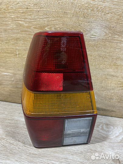 Фонарь левый VW Passat B2 Арт. 111512