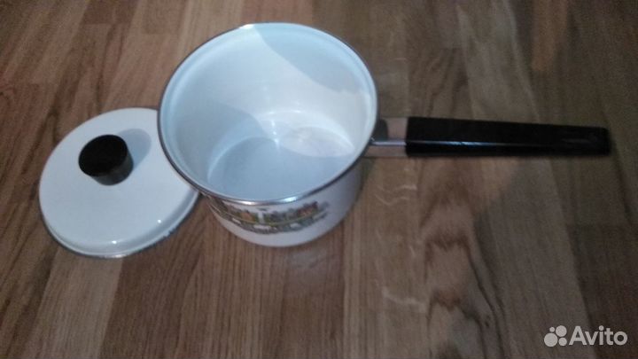 Посуда Эмаль, деревянная,берестяная. СССР. винтаж