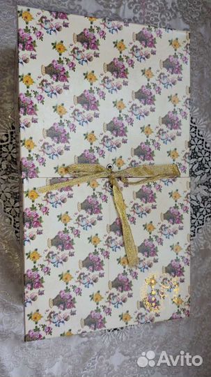 Фарфоровый чайный сервиз