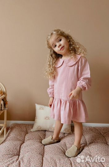 Муслиновое платье для девочки на весну