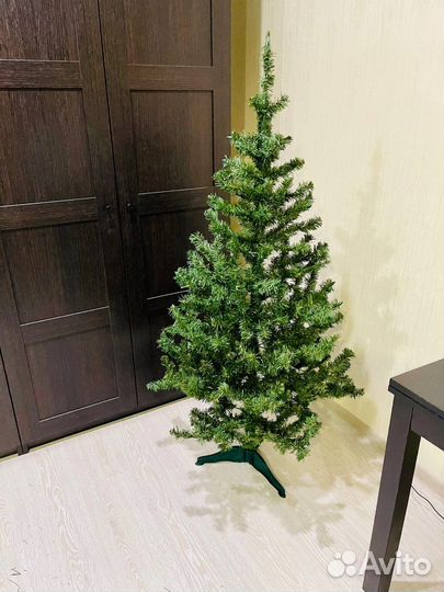 Елка искусственная