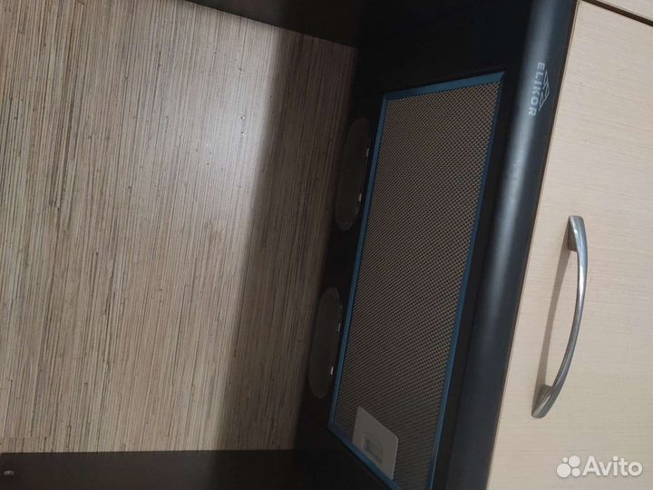 Вытяжка для кухни 50 см новая