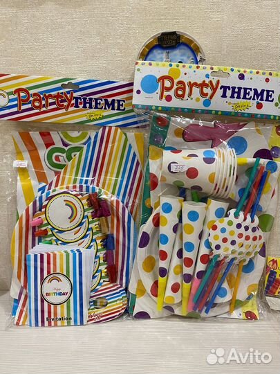 Колпаки, дудки, посуда, наклейки для дня рождения